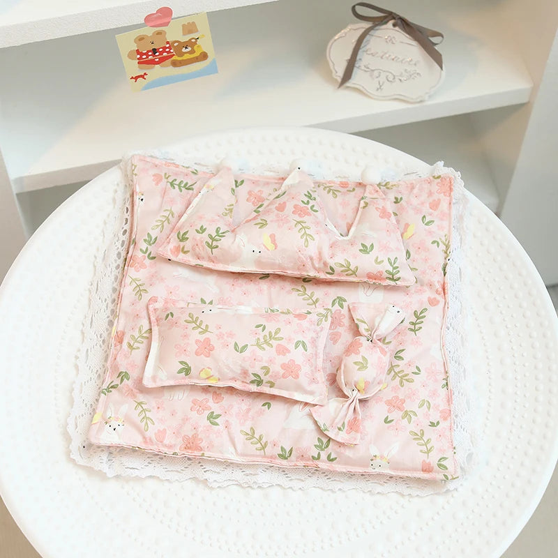 Lovely Sleeping Bag Blanket Bedding for 20cm Idol Dolls / 25cm Mellchan Baby Doll Out Going Carry Bag Soft Quilt Bag House